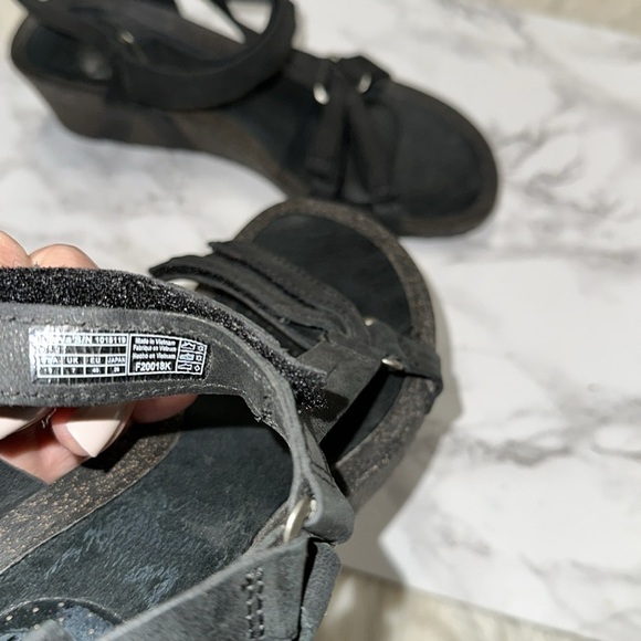 Teva Women's Black Sandals size 9 - Picture 10 of 10
